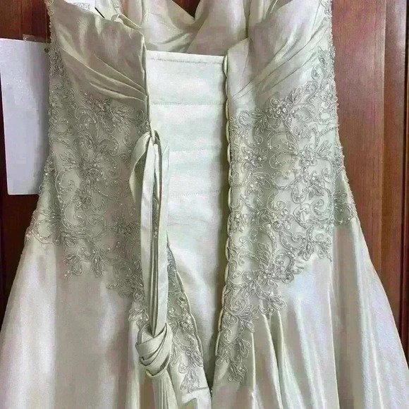 NWT Sophia Tolli gown - Picture 8 of 17